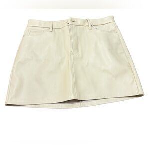 Good American Faux Cream Leather Mini Skirt Size 6